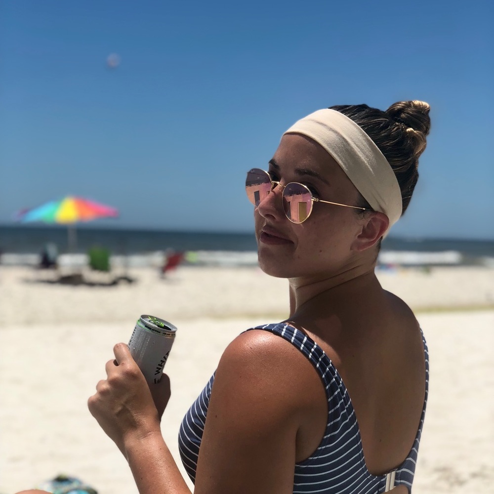 RESTOCKED!!!! Meet your Posher, Megan 😊